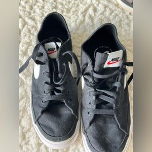 Canvas laced Nike sneakers
